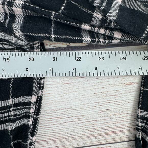 Rails Super Soft Pearl Snap Plaid Flannel Shirt Womens Medium Black White - Picture 11 of 13